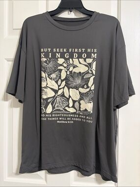 Matthew 6:33 Graphic Faith Tee with Cream Floral Print